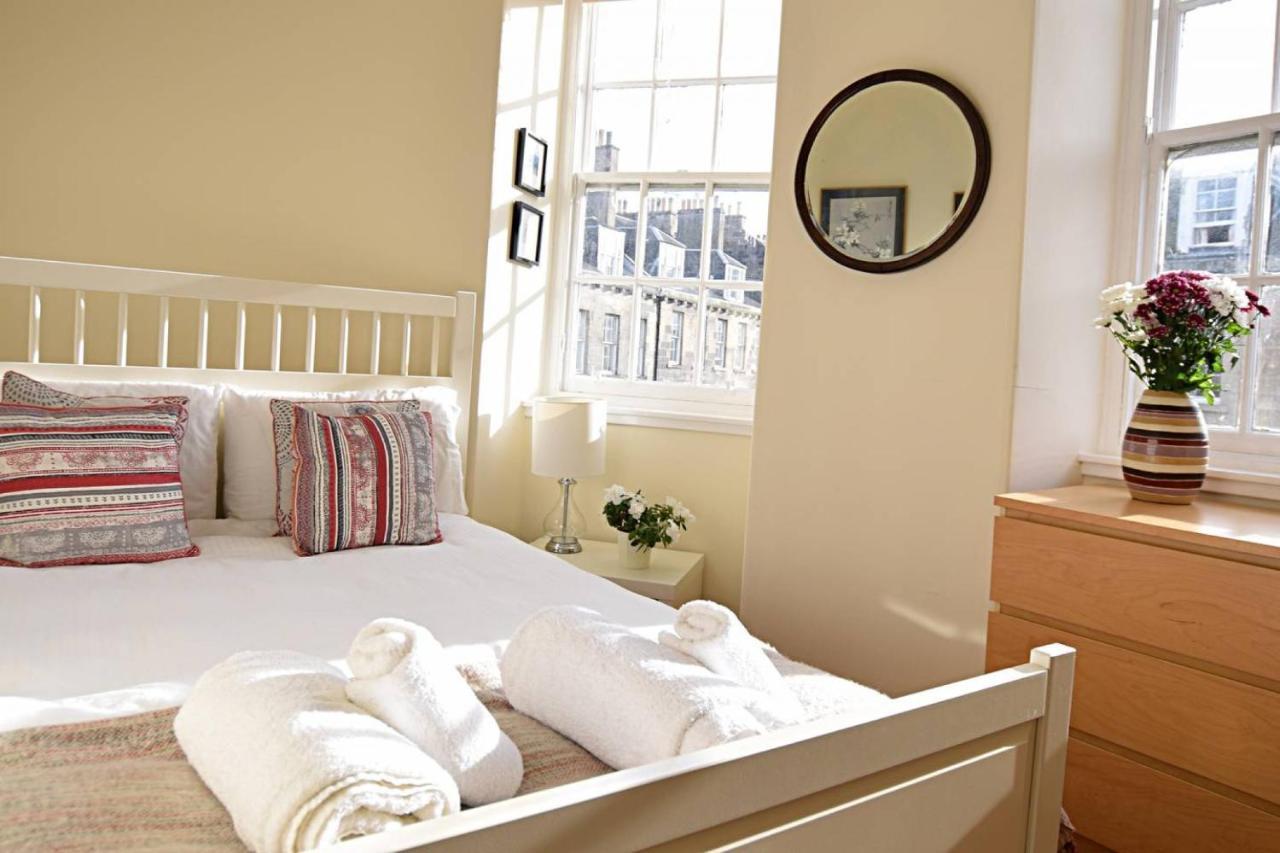 Joivy Bright Flat With Workspace In New Town Edinburgh Bagian luar foto